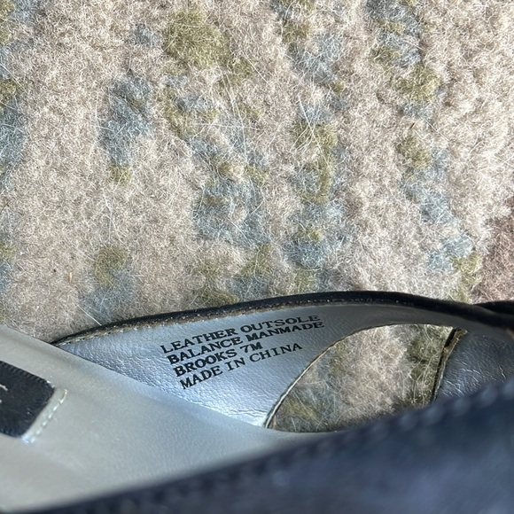 Black dressy heels size 7 by Jennifer Moore - Picture 8 of 8